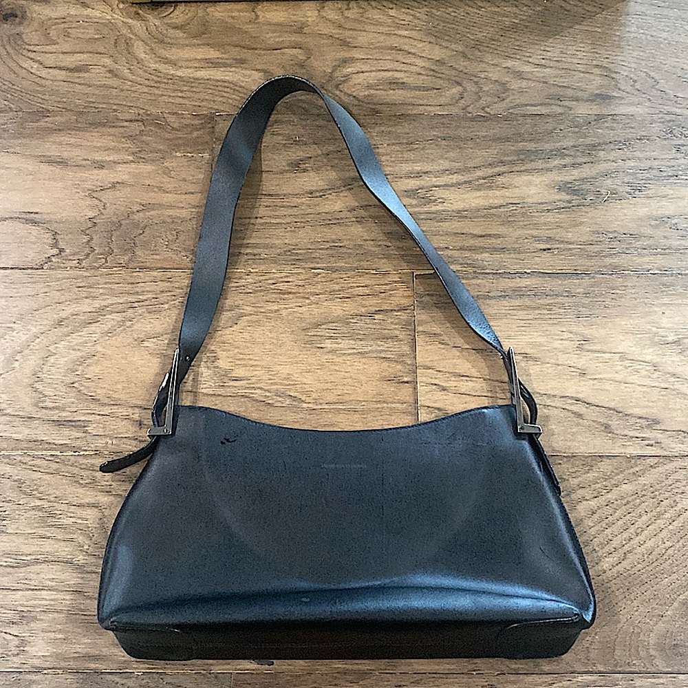 Francesco Biasia Black leather shoulder bag like new. Made it Italy